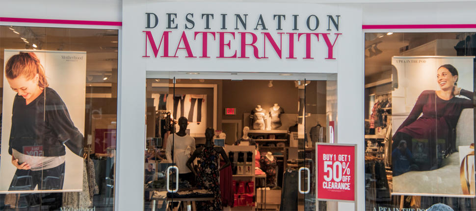 DESTINATION MATERNITY: Offers a variety of fashionable maternity clothes, basics and accessories including stylish maternity dresses, swimsuits, tops, pants and so